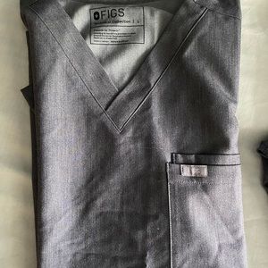 Figs men’s scrub top, L, never worn